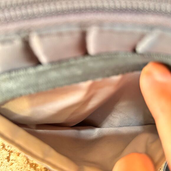 Lug Crossbody Handbag - Picture 3 of 12